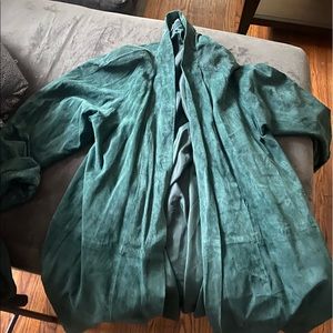 Ellen Ashley green trench